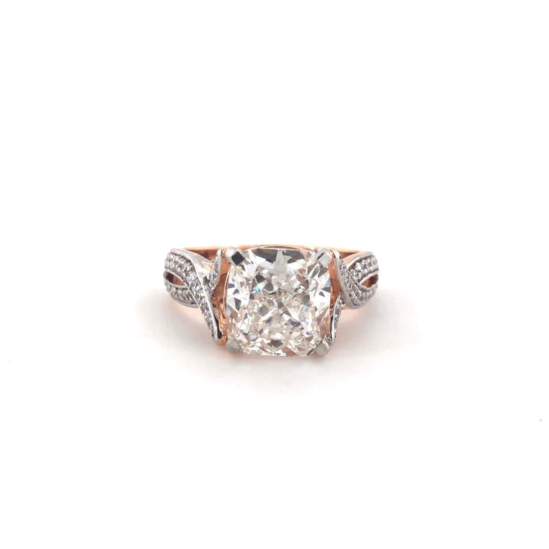 La DiaMantés | Diamond Regal Twist Ring